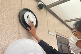 照明器具、電球交換イメージ